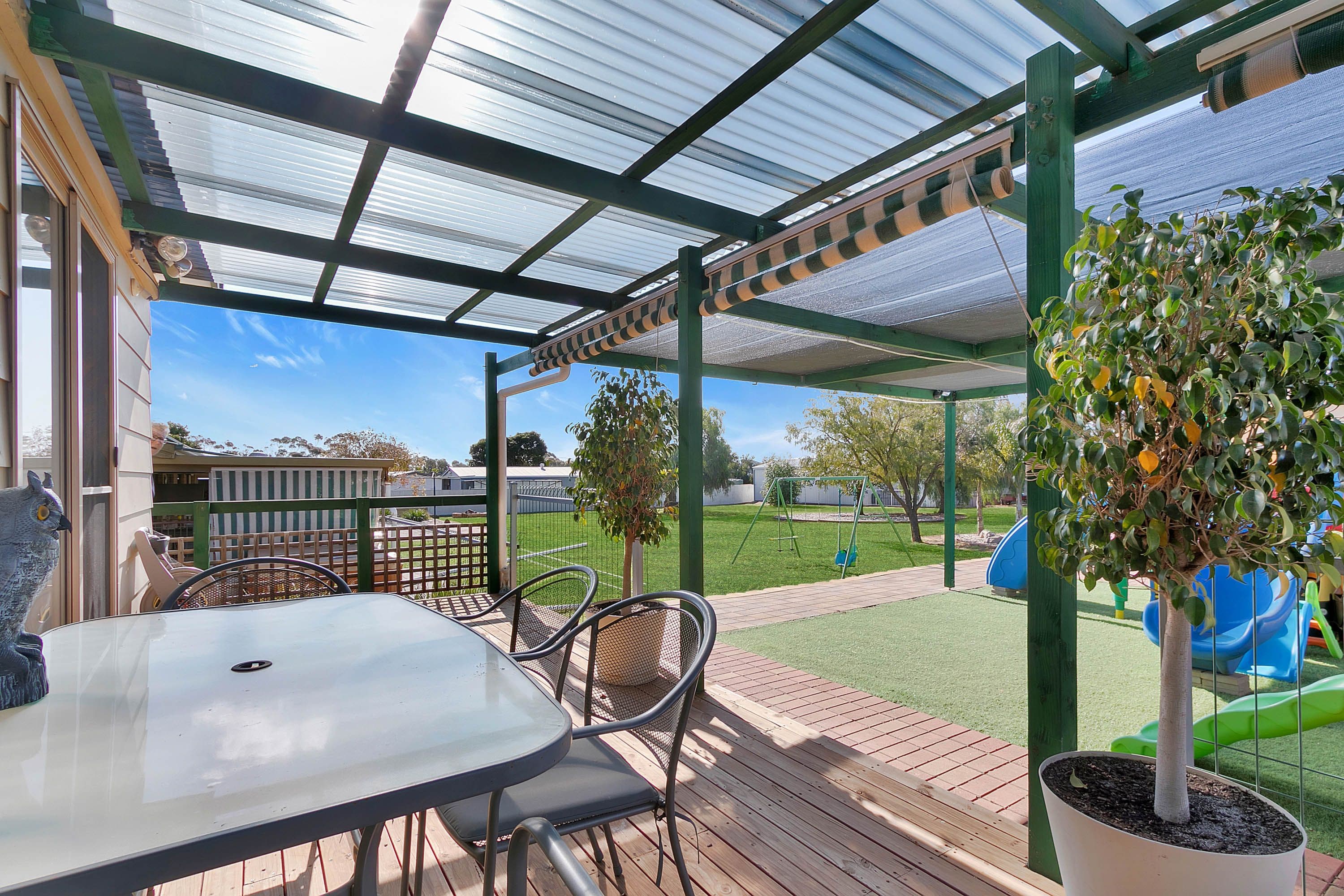 37 Fairhaven Boulevard, Cranbourne West - Thumbnail 8