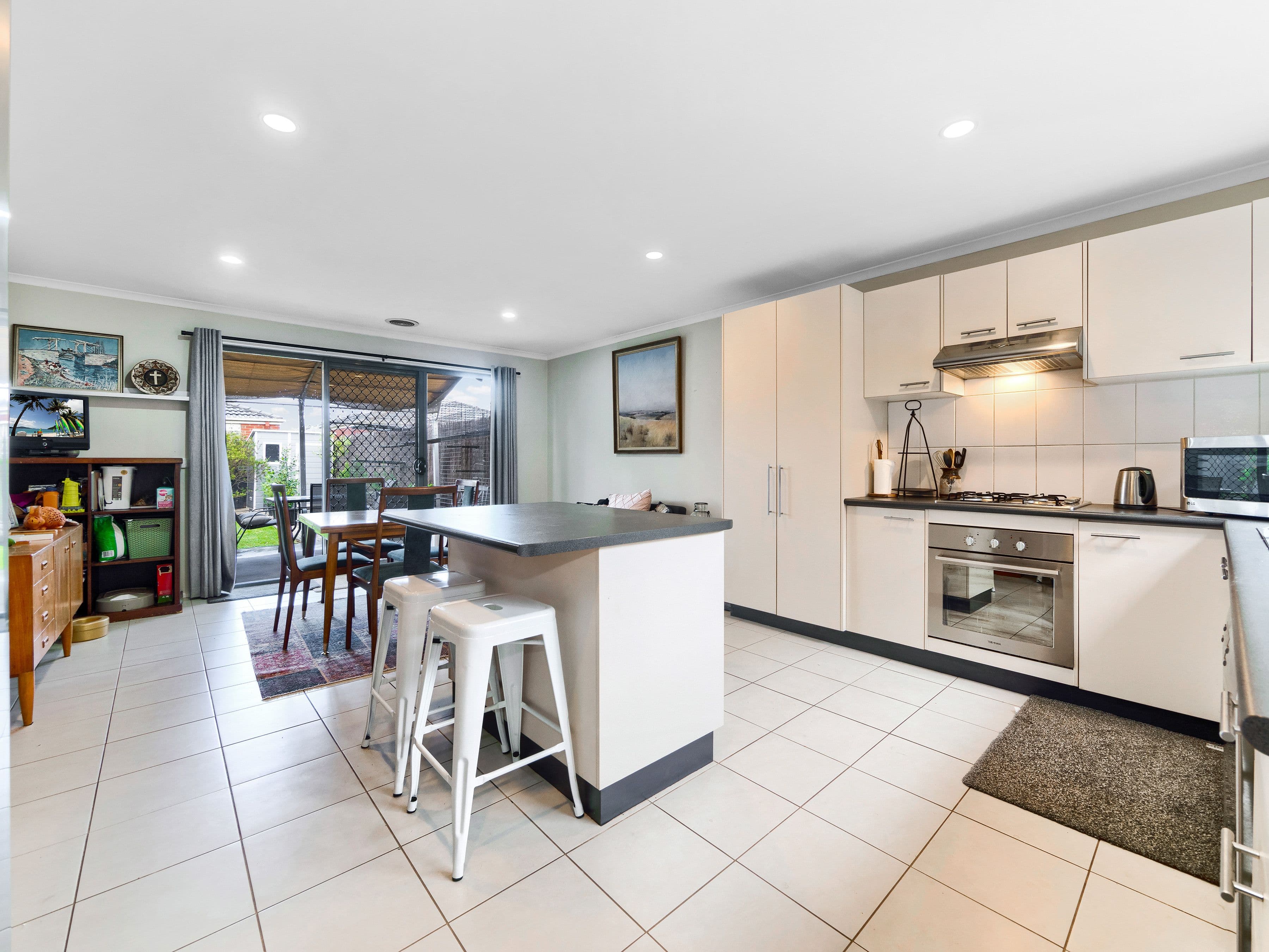 63 Phoenix Avenue, Cranbourne VIC 3977, Cranbourne - Thumbnail 6