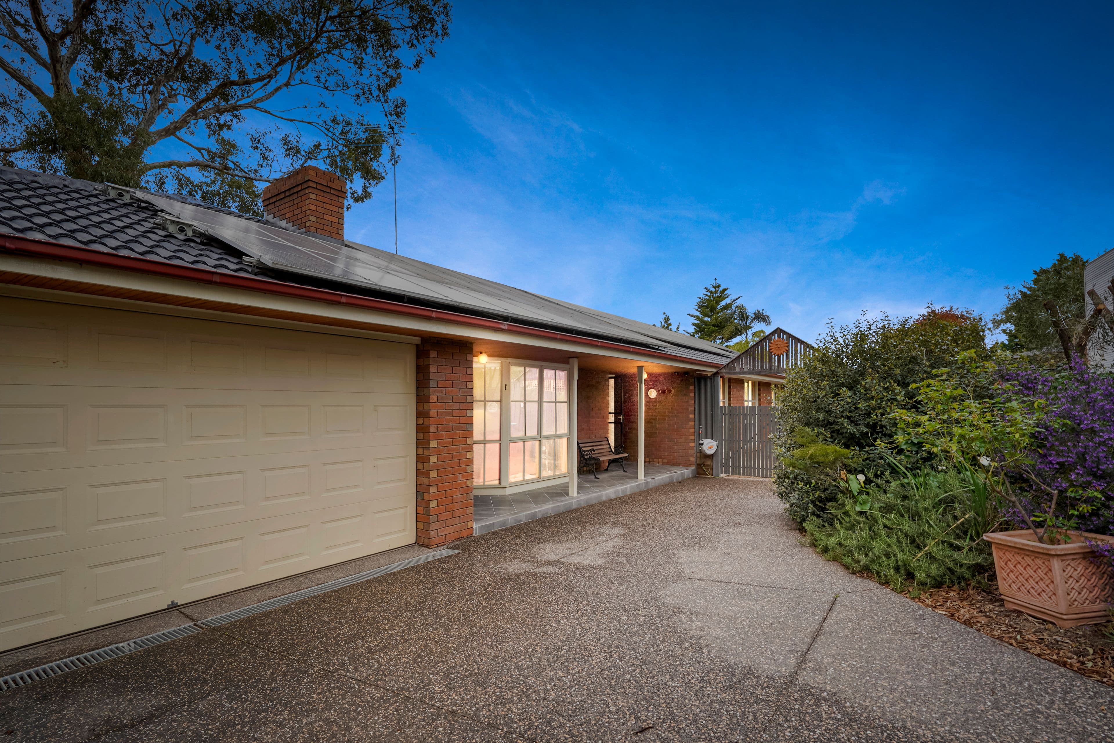 39 Bareena Avenue, Rowville VIC 3178, Rowville - Thumbnail 2