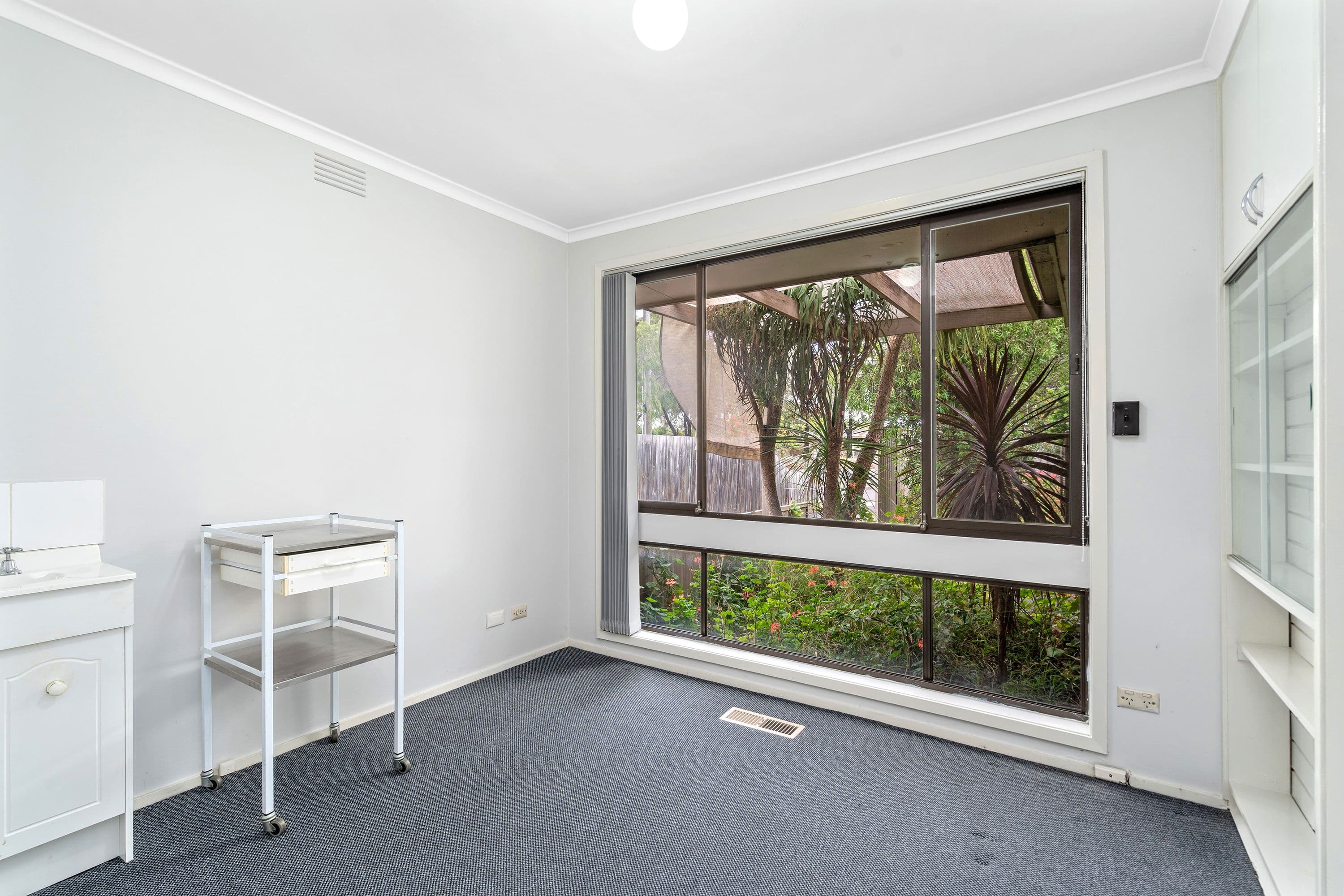 696 Ferntree Gully Road, Wheelers Hill VIC 3150, Wheelers Hill - Thumbnail 2