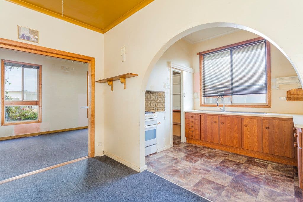 19 Westmoreland Street, ST ALBANS PARK VIC 3219, St Albans Park - Thumbnail 3