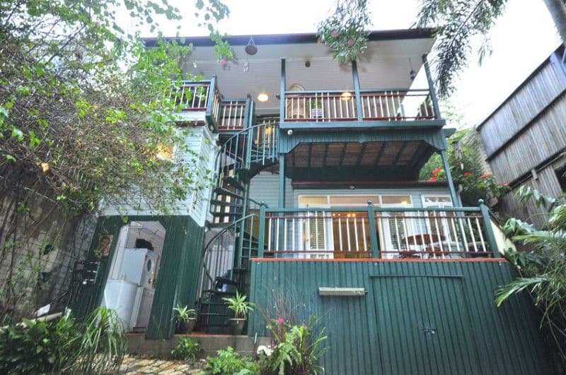 37 Windsor Road, RED HILL QLD 4059, Red Hill - Thumbnail 2