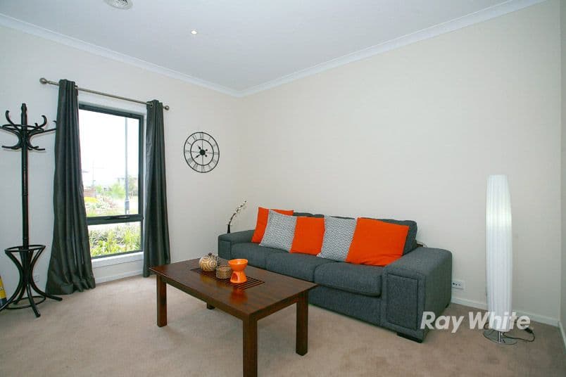 2 Dalray Street, Sandhurst VIC 3977, Sandhurst - Thumbnail 2