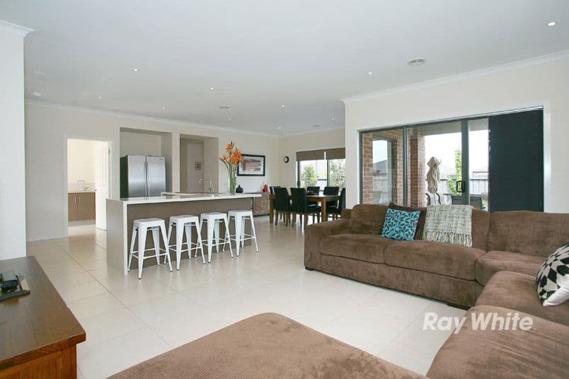 2 Dalray Street, Sandhurst VIC 3977, Sandhurst - Thumbnail 8