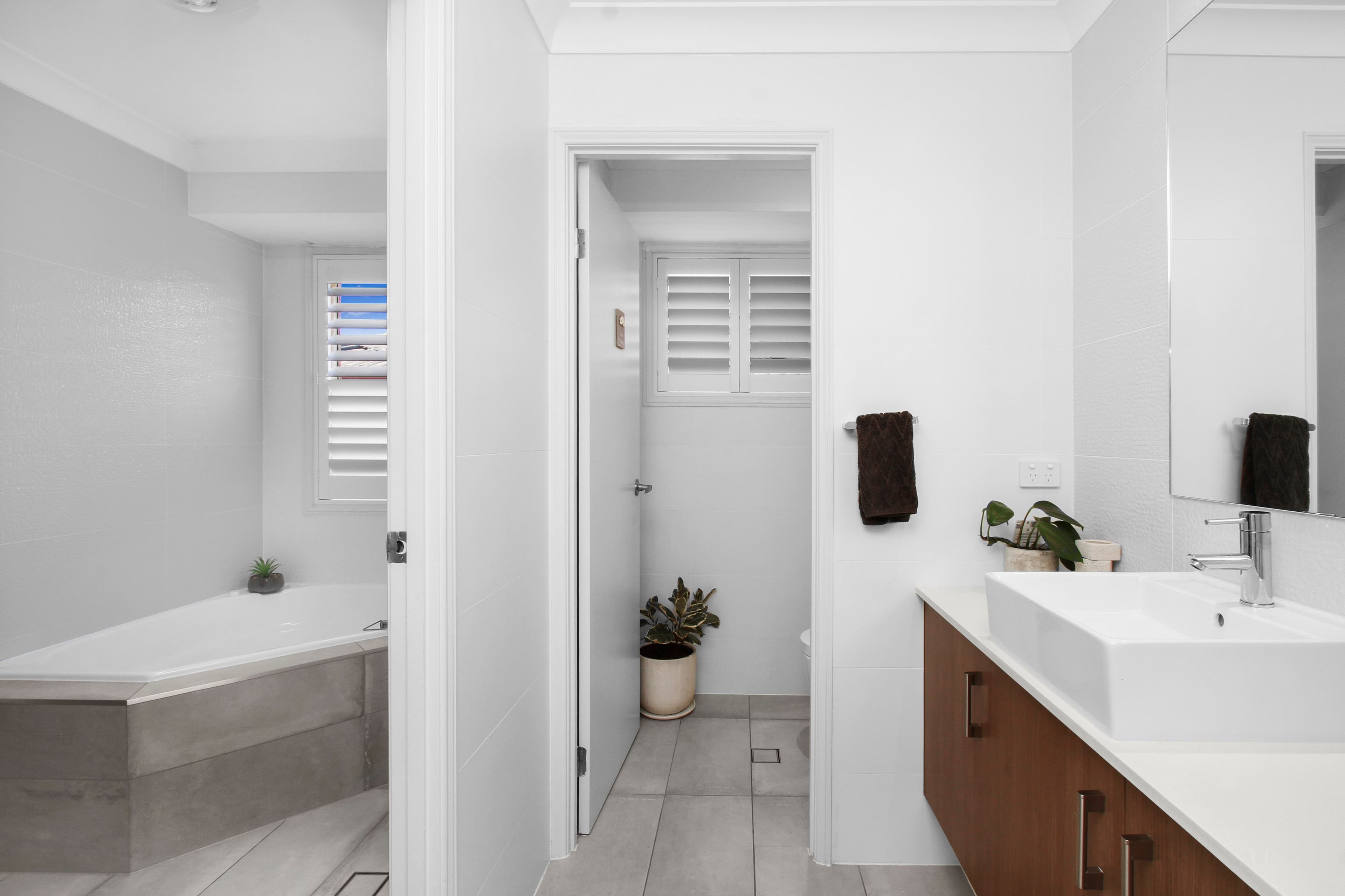 19 Port Macquarie Avenue, Hoxton Park NSW 2171, Hoxton Park - Thumbnail 8