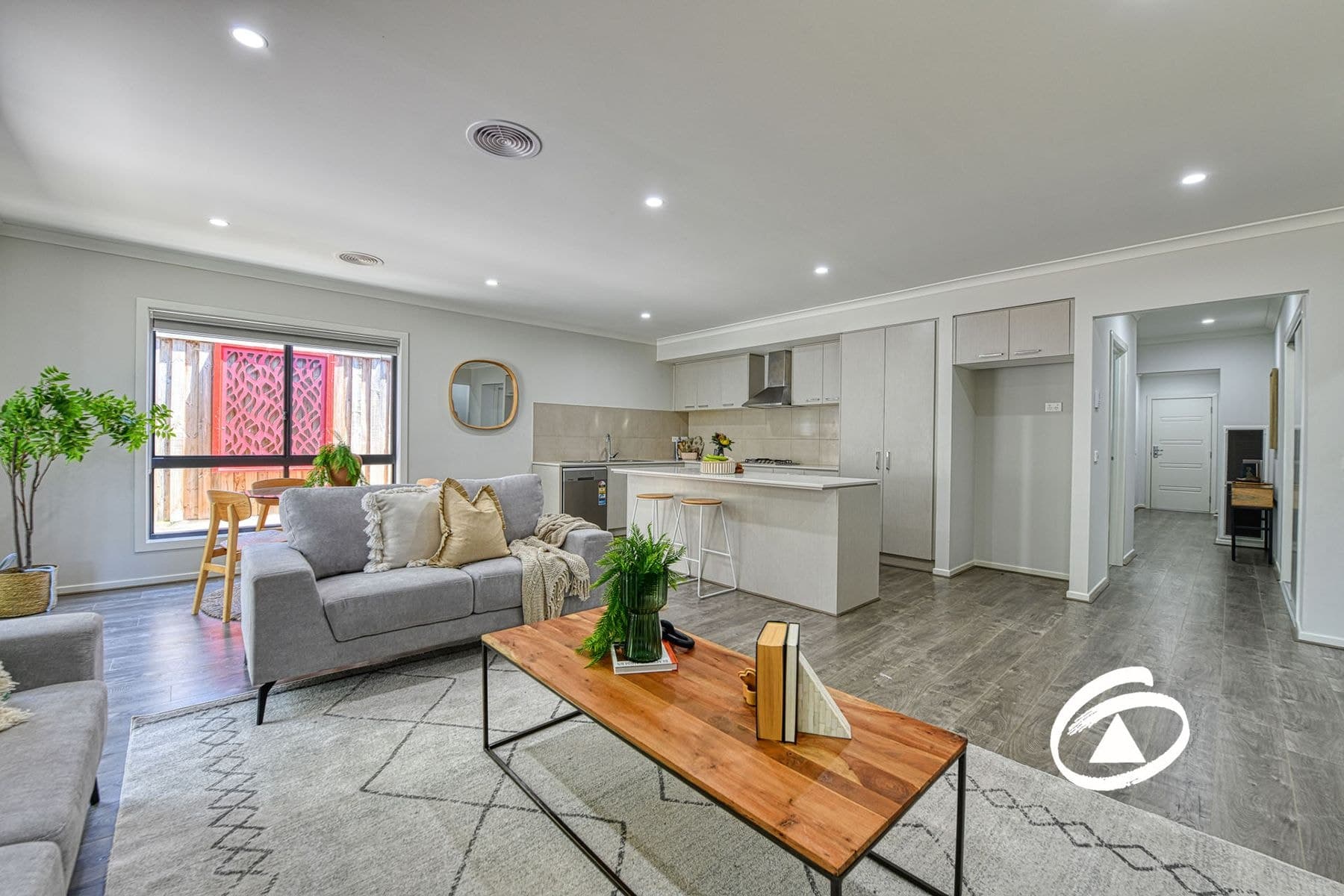 8 Statesman Close, Beaconsfield VIC 3807, Beaconsfield - Thumbnail 2