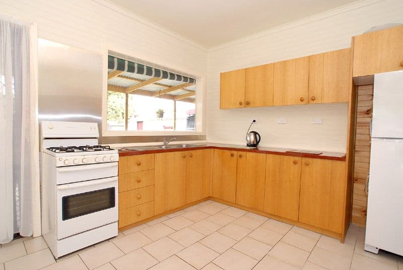 32 David Street, NOBLE PARK VIC 3174, Noble Park - Thumbnail 2