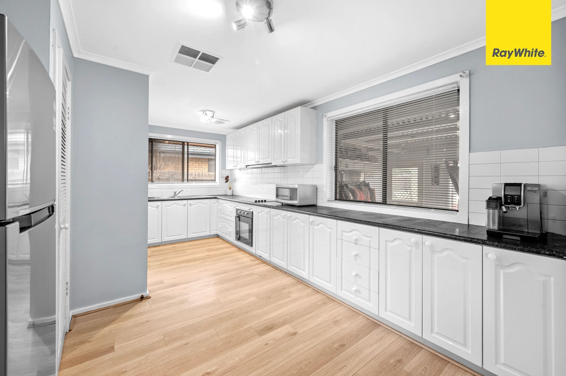 43 Bennett Street, Melton South VIC 3338, Melton South - Thumbnail 4