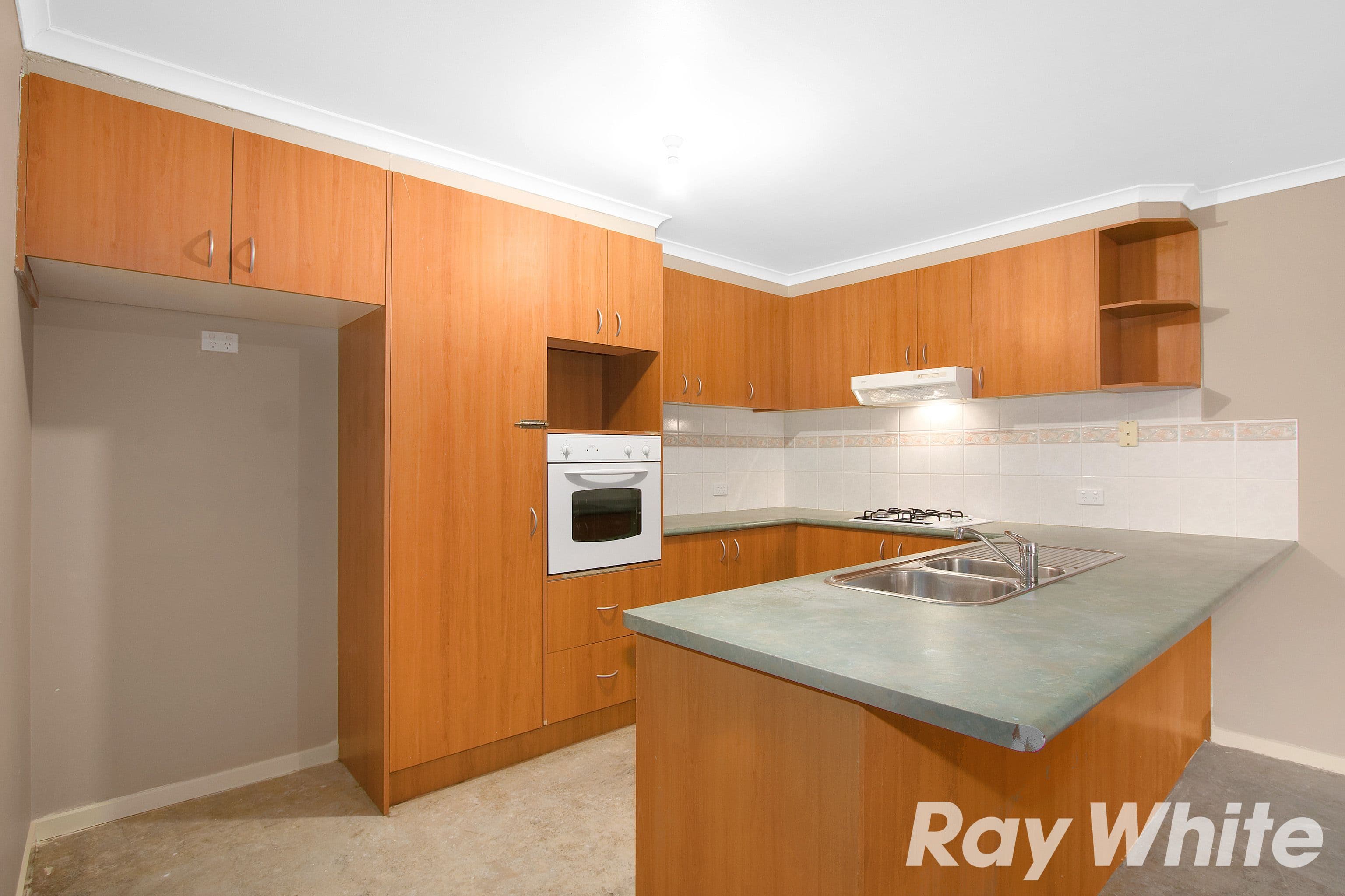 5 Blackmore Close, Pakenham VIC 3810, Pakenham - Thumbnail 2
