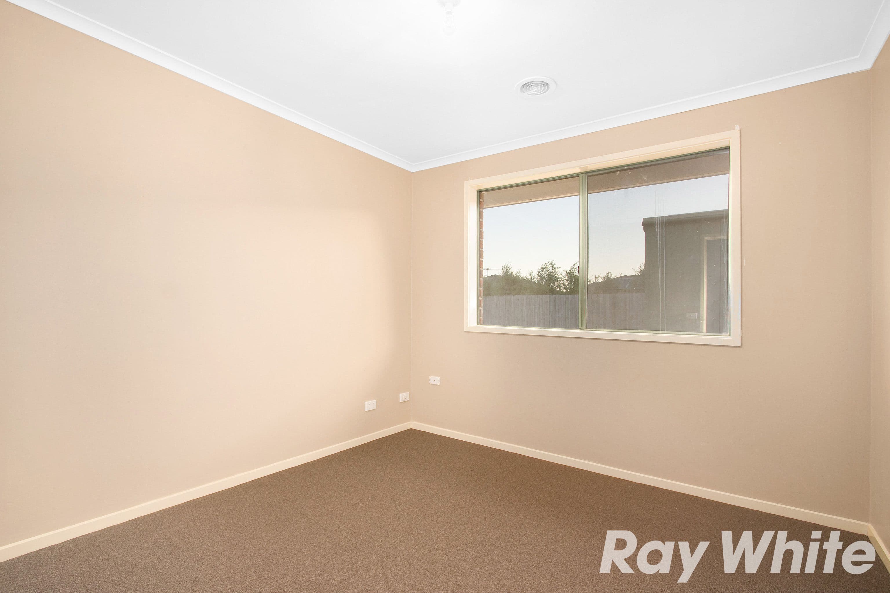 5 Blackmore Close, Pakenham VIC 3810, Pakenham - Thumbnail 5