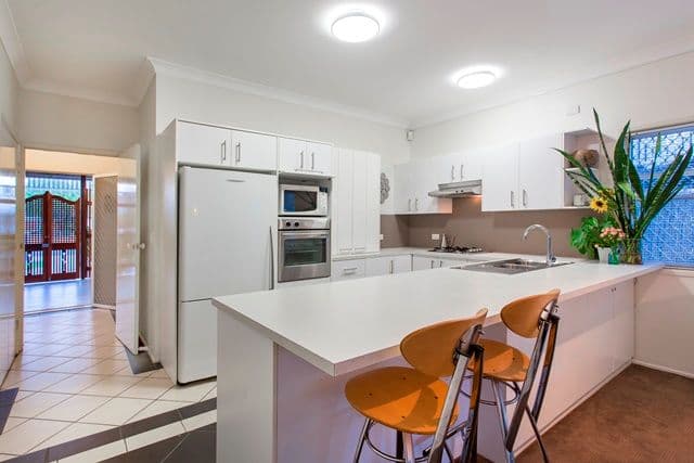 16 Hamilton Avenue, HENDRA QLD 4011, Hendra - Thumbnail 3