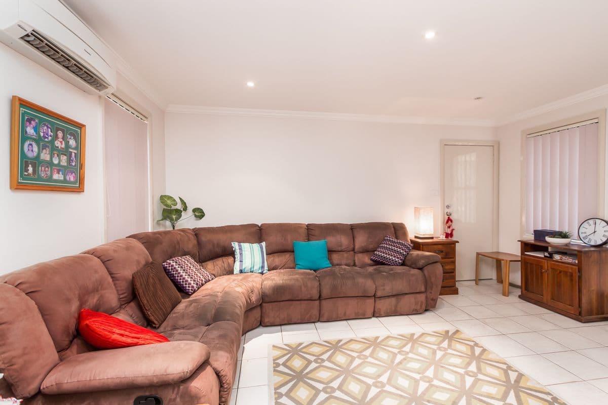 37 Beaumont Avenue, North Richmond - Thumbnail 2