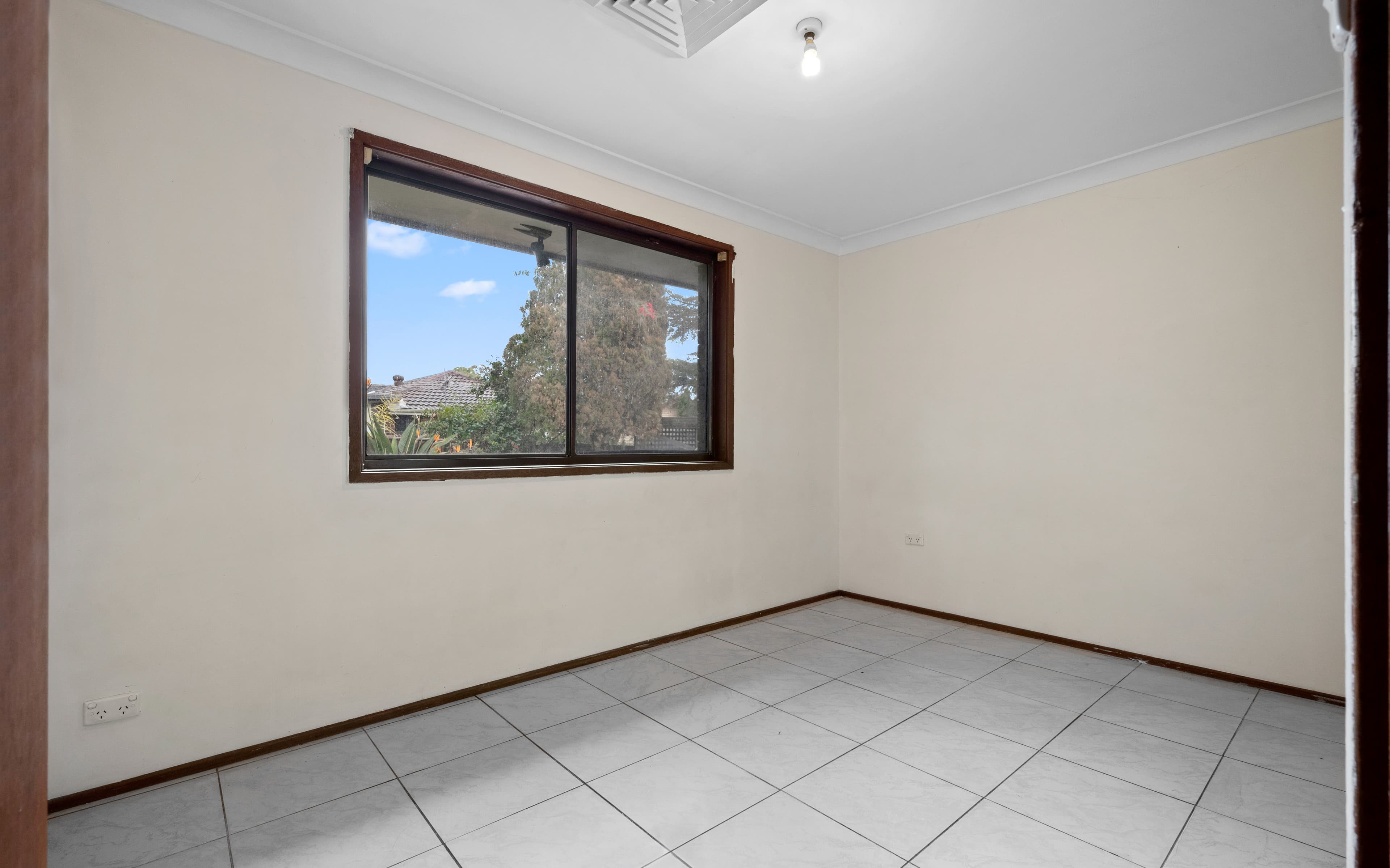 5 Lyrebird Place, Ingleburn NSW 2565, Ingleburn - Thumbnail 5