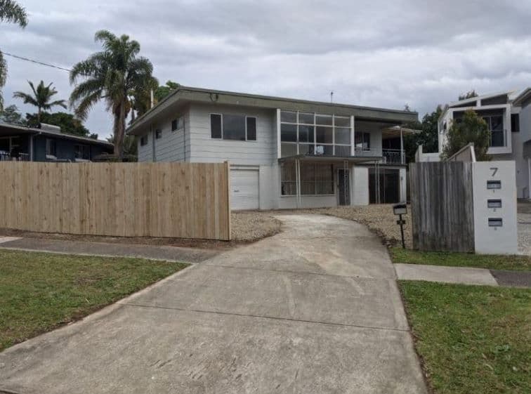 9 Bambarra Street, Southport QLD 4215, Southport - Thumbnail 2