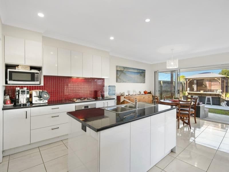 34 Dickson Crescent, North Lakes QLD 4509, North Lakes - Thumbnail 2