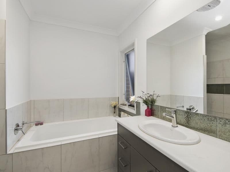 34 Dickson Crescent, North Lakes QLD 4509, North Lakes - Thumbnail 8