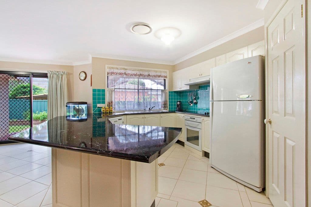 8 Tyne Crescent, North Richmond - Thumbnail 3