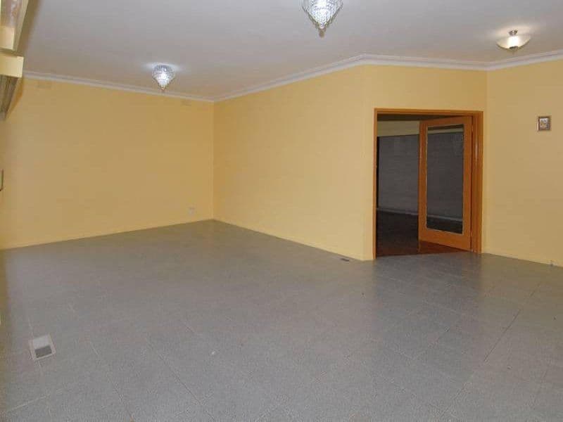32 Yarmouth Avenue, St Albans VIC 3021, St Albans - Thumbnail 3