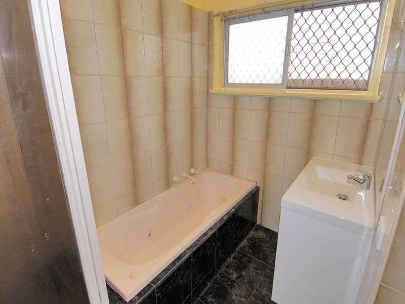 32 Yarmouth Avenue, St Albans VIC 3021, St Albans - Thumbnail 5