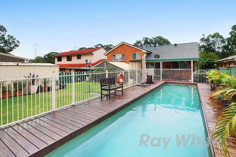 12 Chelmsford Road, Lake Haven - Thumbnail 3
