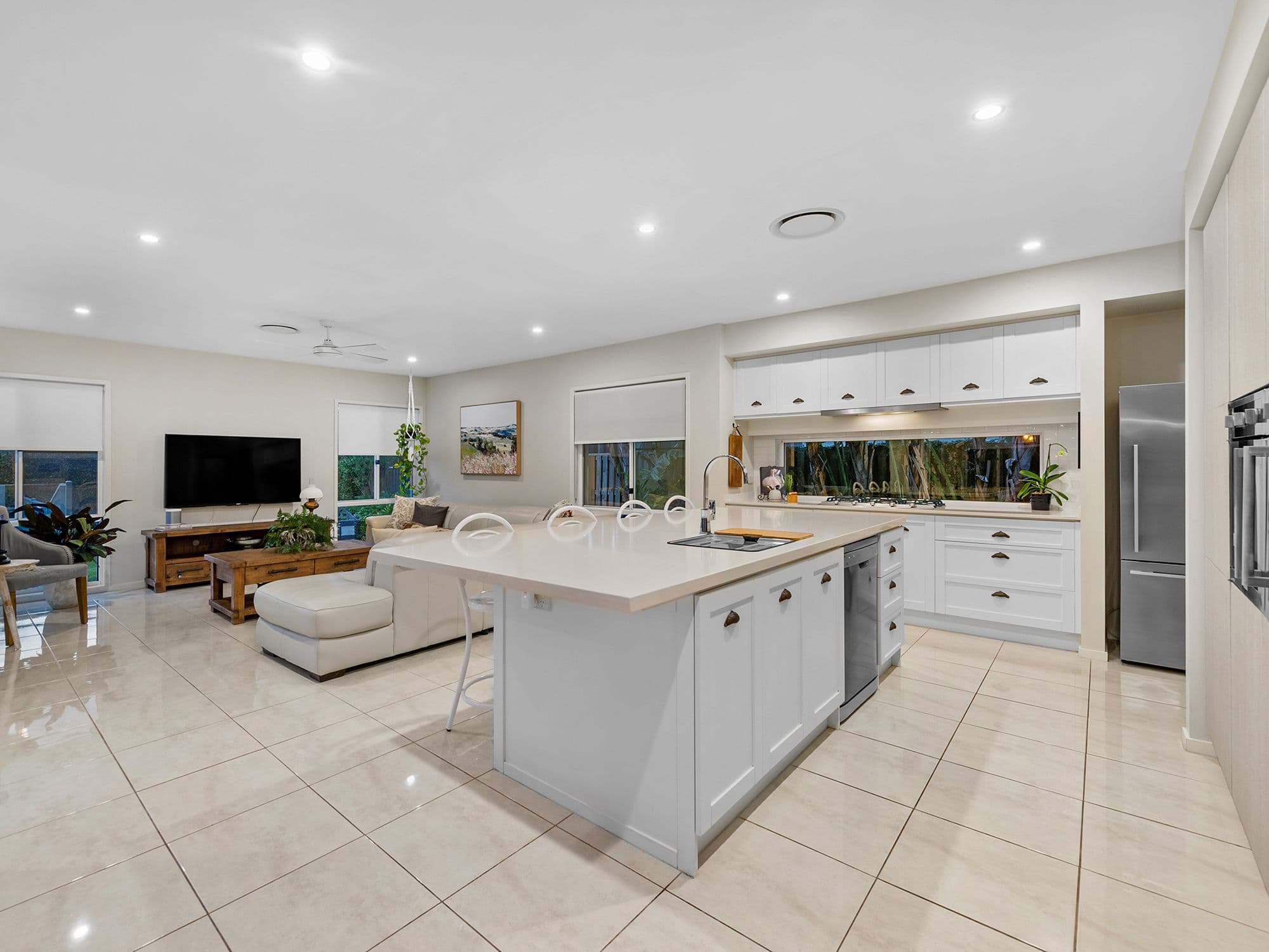 13 Outlook Crescent, Bridgeman Downs QLD 4035, Bridgeman Downs - Thumbnail 5