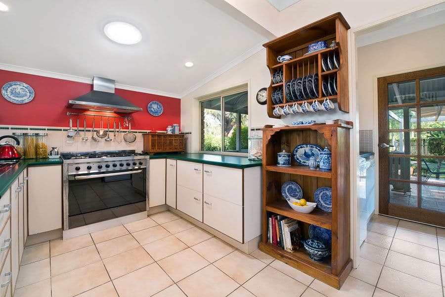 9 Surrey Court, DECEPTION BAY QLD 4508, Deception Bay - Thumbnail 2