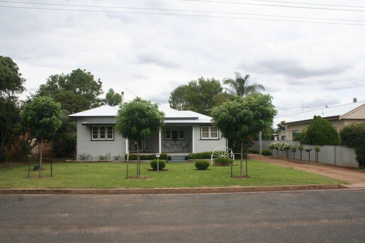 32 Bombelli Street, Bingara - Image 1