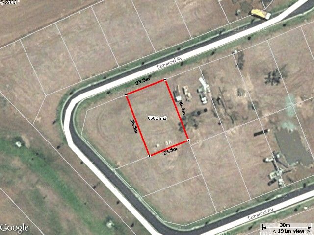 19 Tamarind Avenue, NORMAN GARDENS QLD 4701, Norman Gardens - Image 1