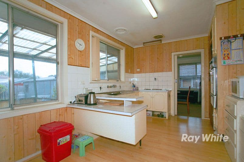 12 Locharn Crescent, KEYSBOROUGH VIC 3173, Keysborough - Thumbnail 5