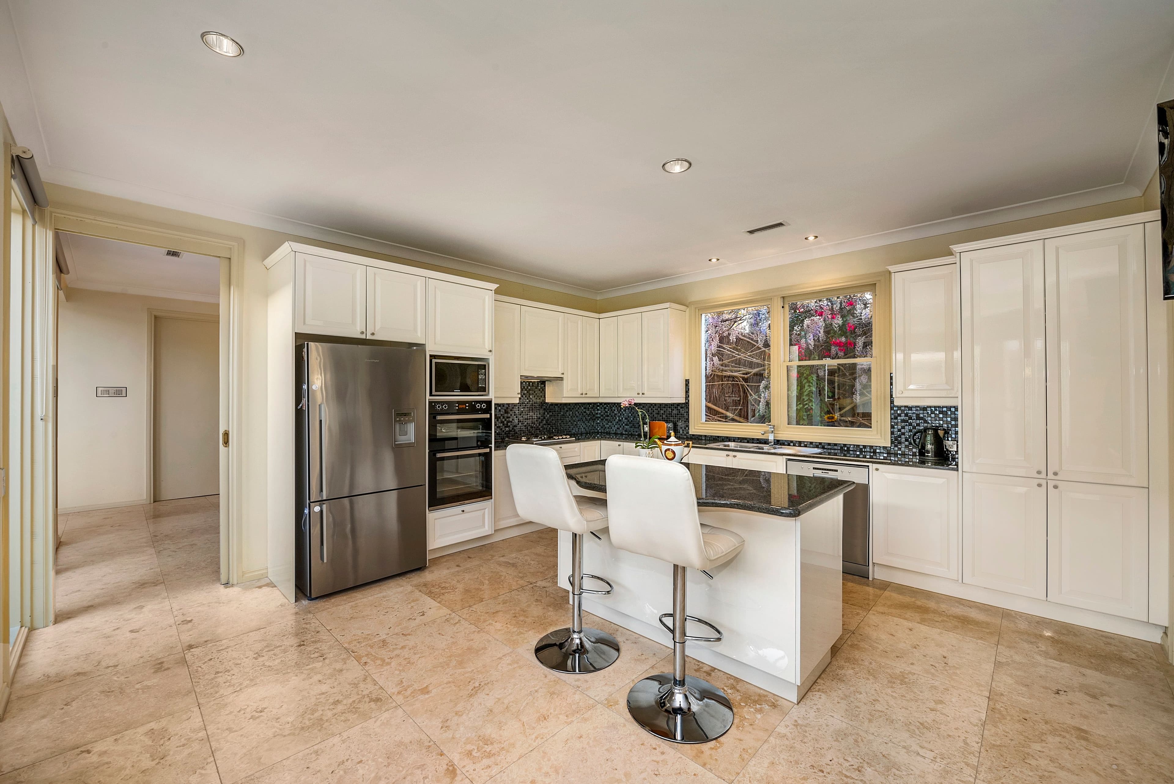 1 Dalkeith Court, Doncaster East VIC 3109, Doncaster East - Thumbnail 5