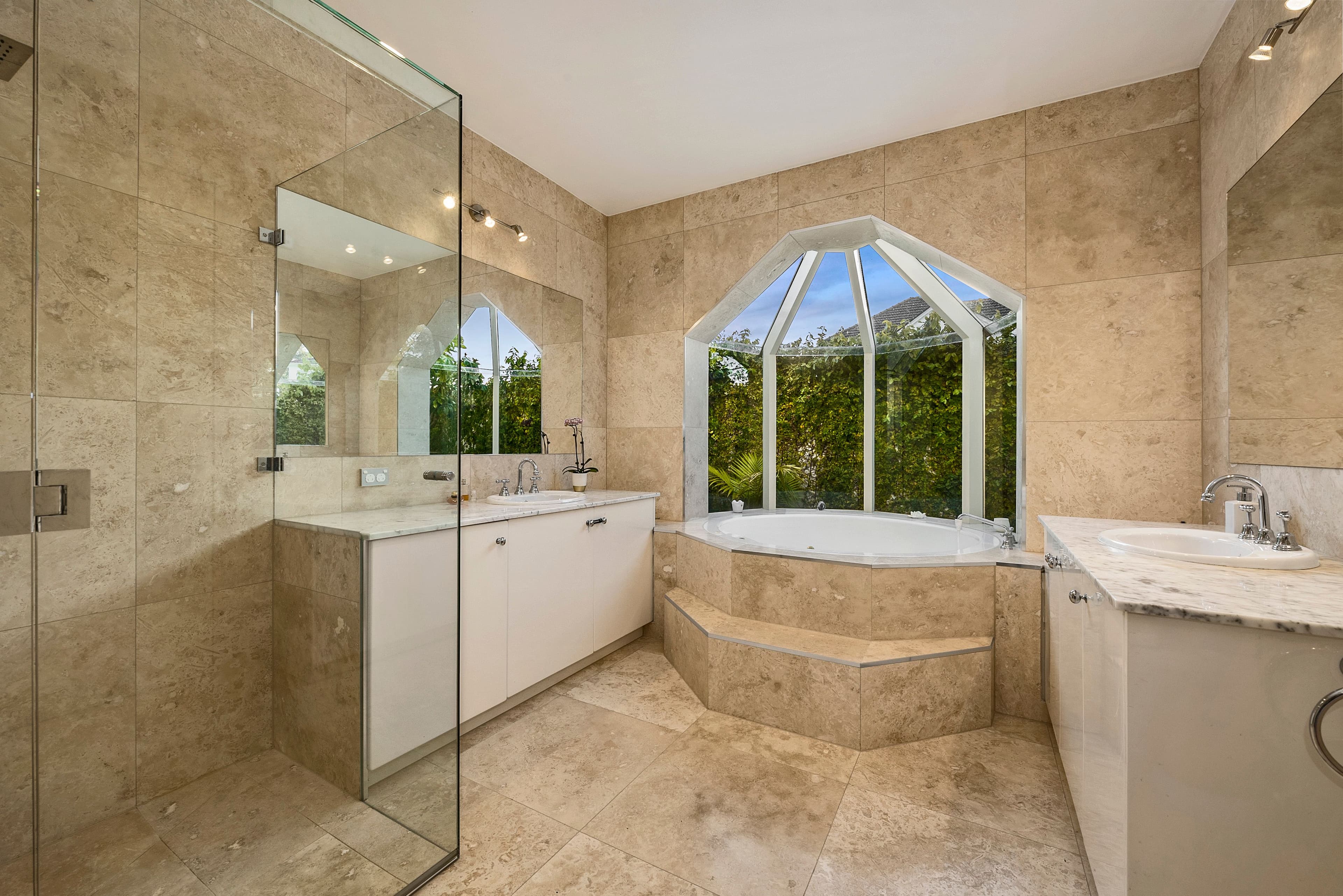 1 Dalkeith Court, Doncaster East VIC 3109, Doncaster East - Thumbnail 6