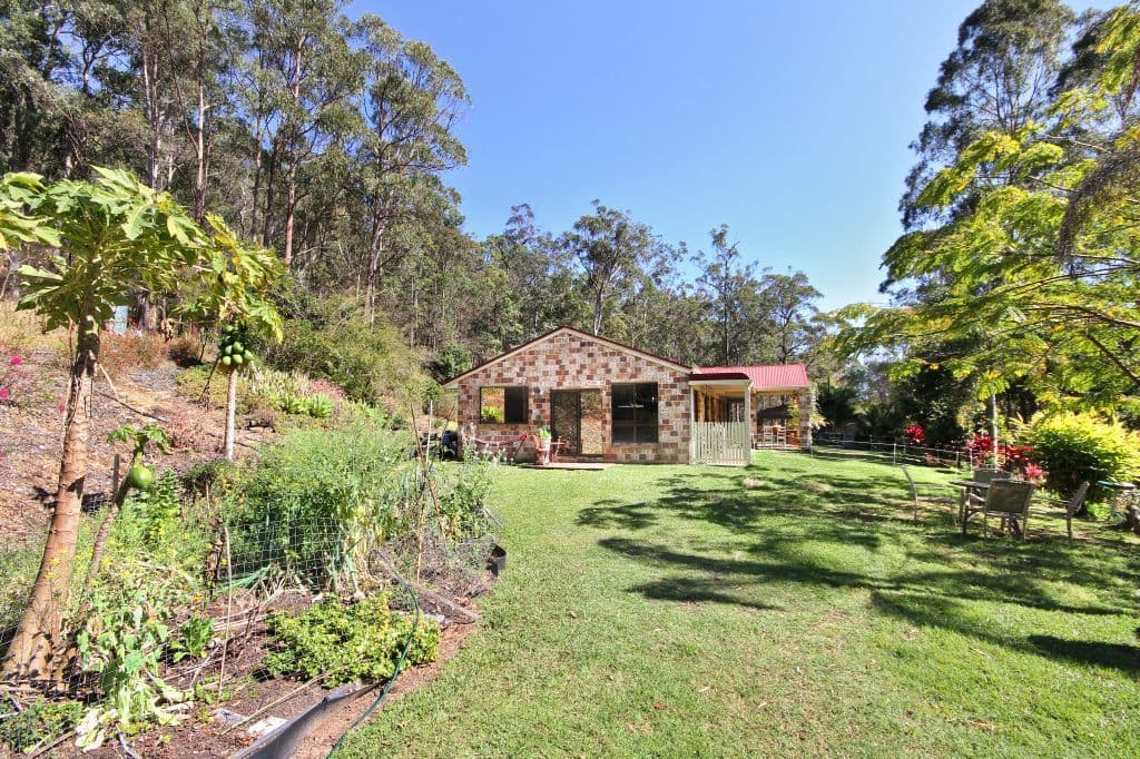 136 Aylesham Drive, BONOGIN QLD 4213, Bonogin - Image 1