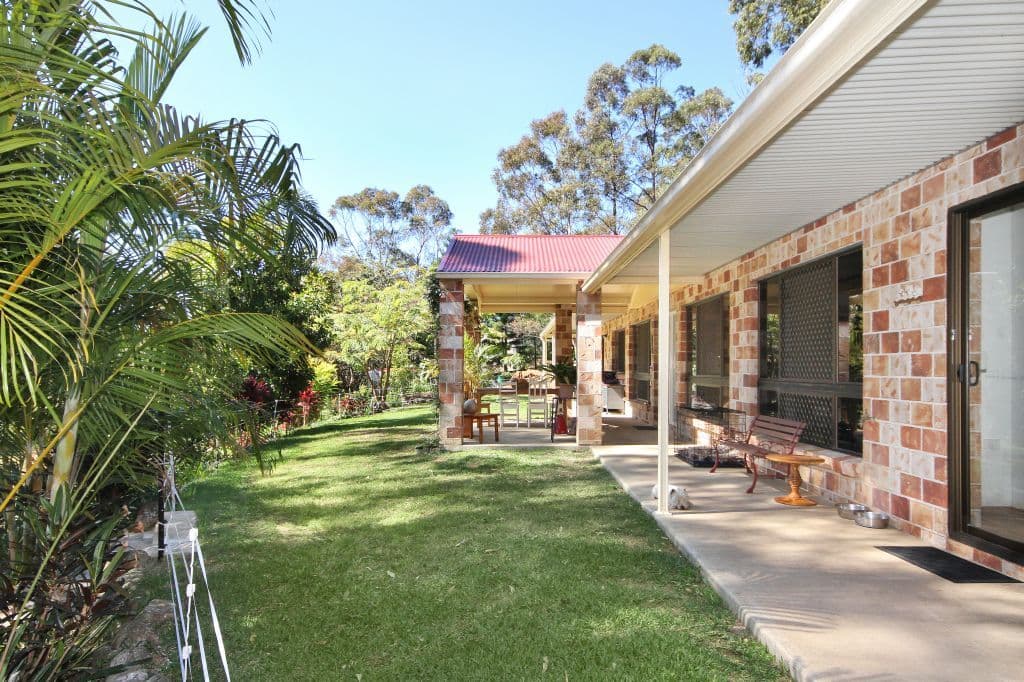 136 Aylesham Drive, BONOGIN QLD 4213, Bonogin - Thumbnail 2