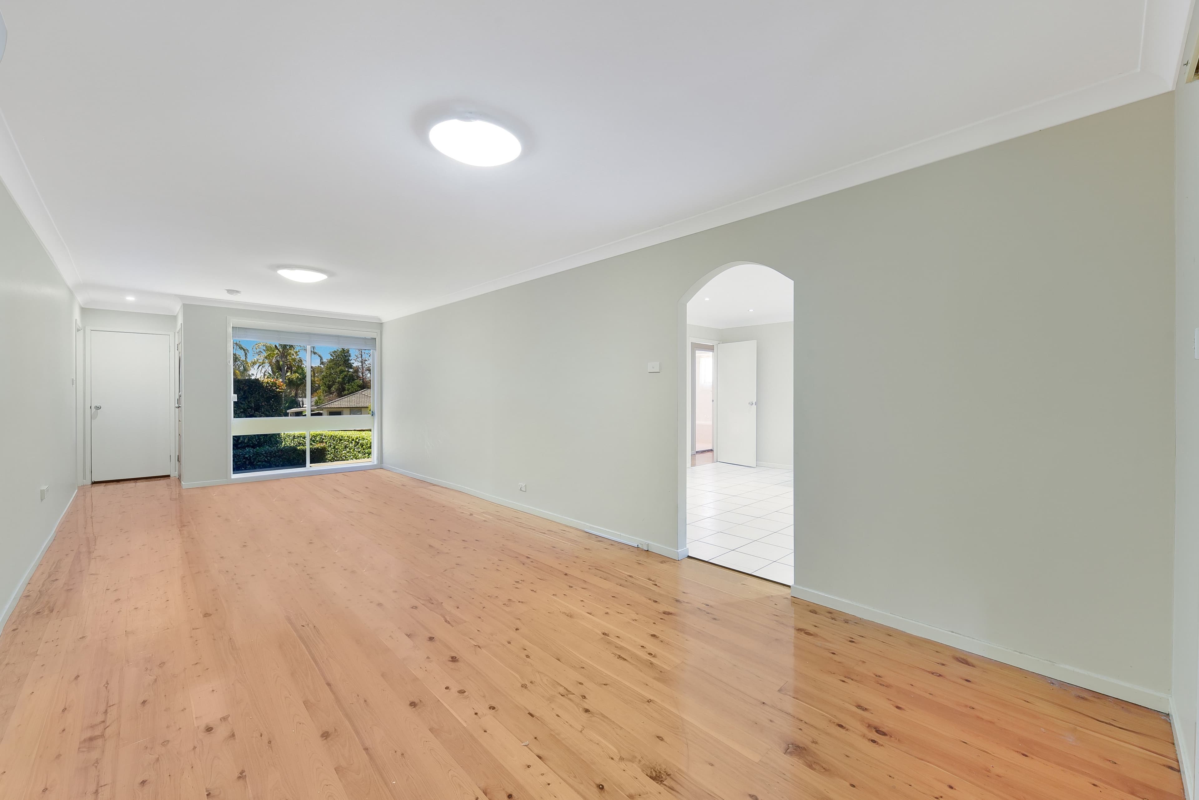 8 Jowett Place, Ingleburn - Thumbnail 2