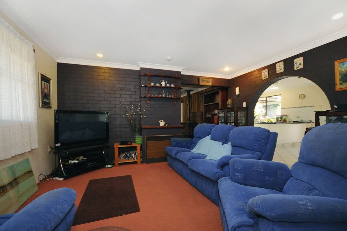15 Carey Street, Kearneys Spring QLD 4350, Kearneys Spring - Thumbnail 2