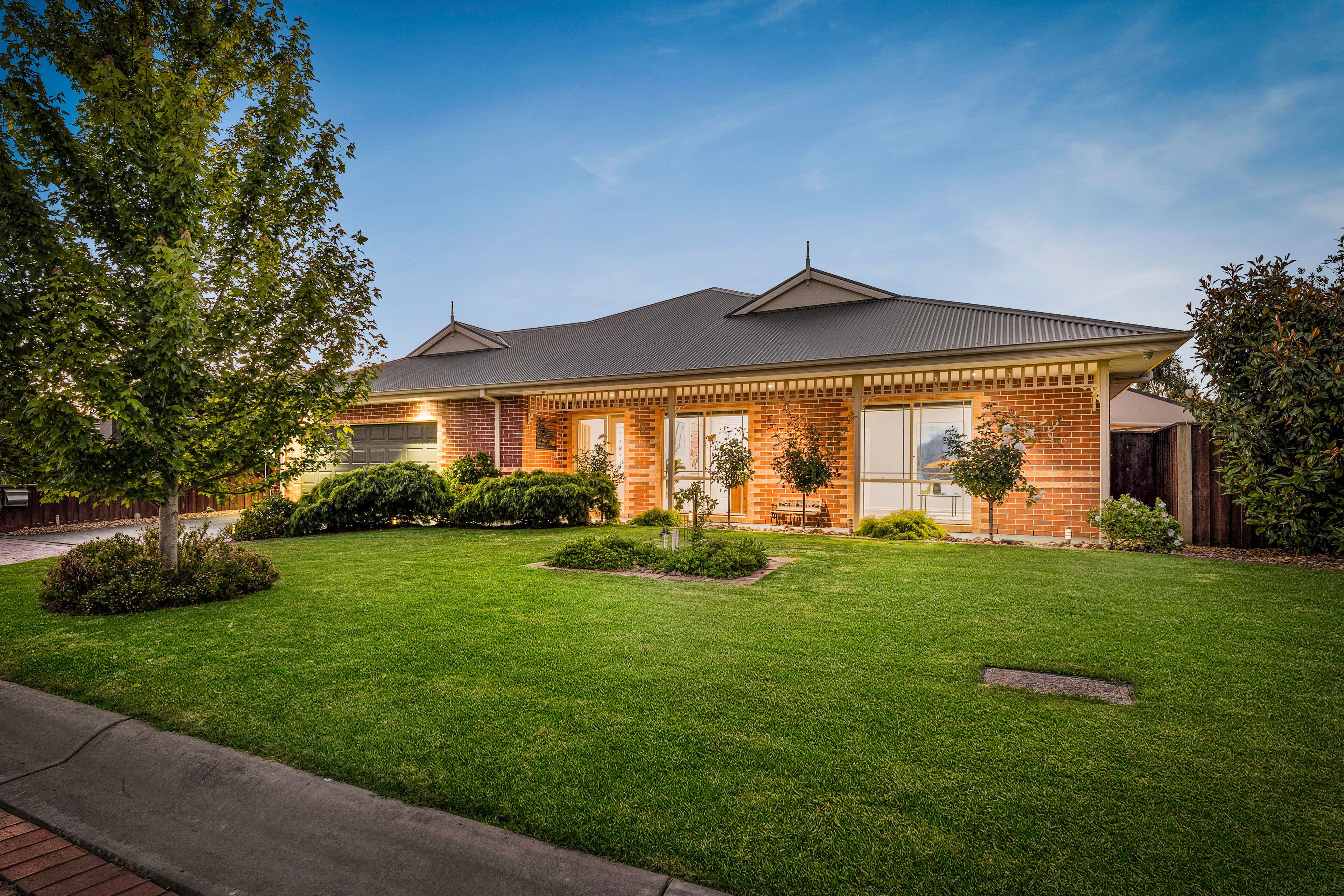 3 Lomandra Court, Pakenham VIC 3810, Pakenham - Thumbnail 2