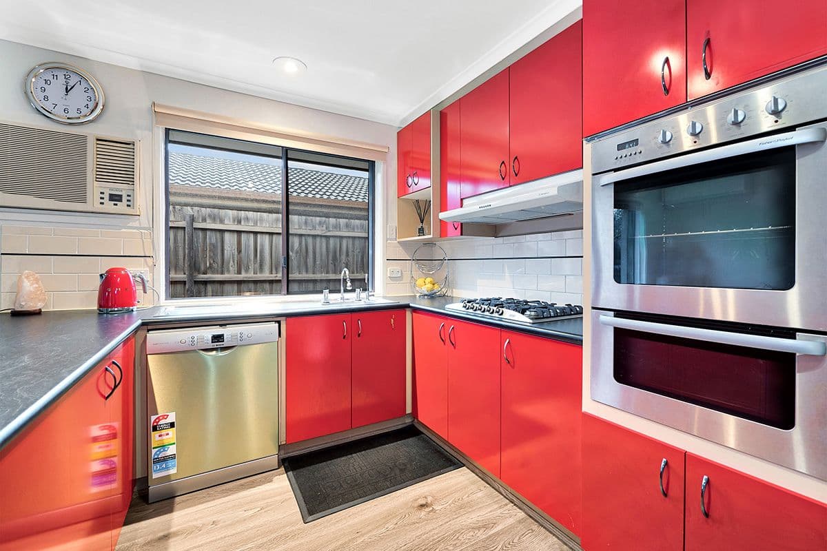 3 Hoop Pine Court, Cranbourne North VIC 3977, Cranbourne North - Thumbnail 3