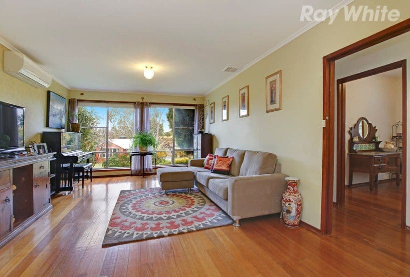 37 Shannon Crescent, Watsonia VIC 3087, Watsonia - Thumbnail 2
