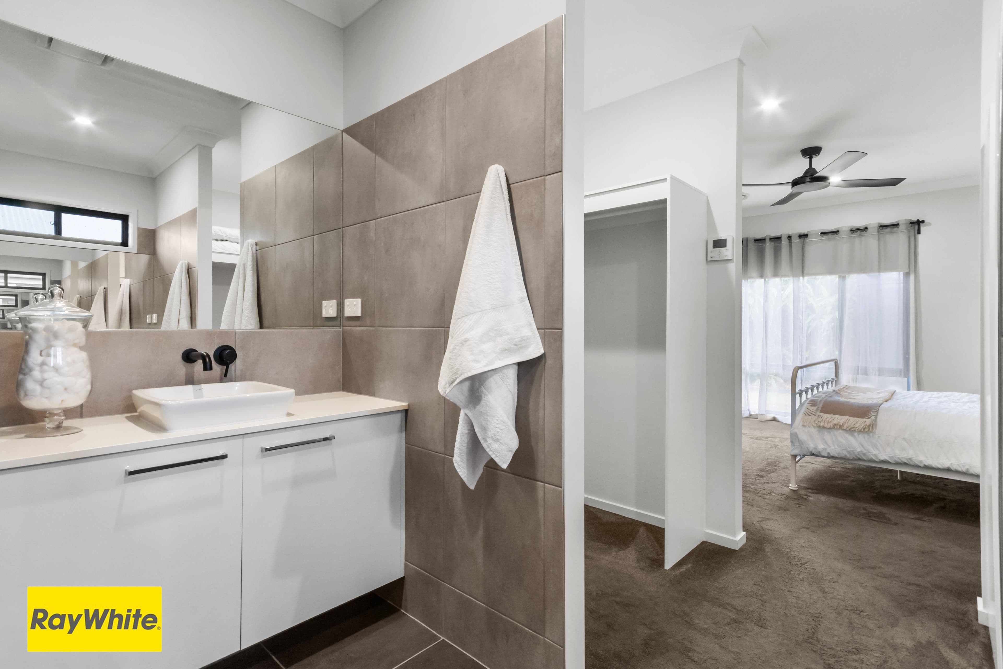 40 Dent Crescent, Burpengary East QLD 4505, Burpengary East - Thumbnail 2