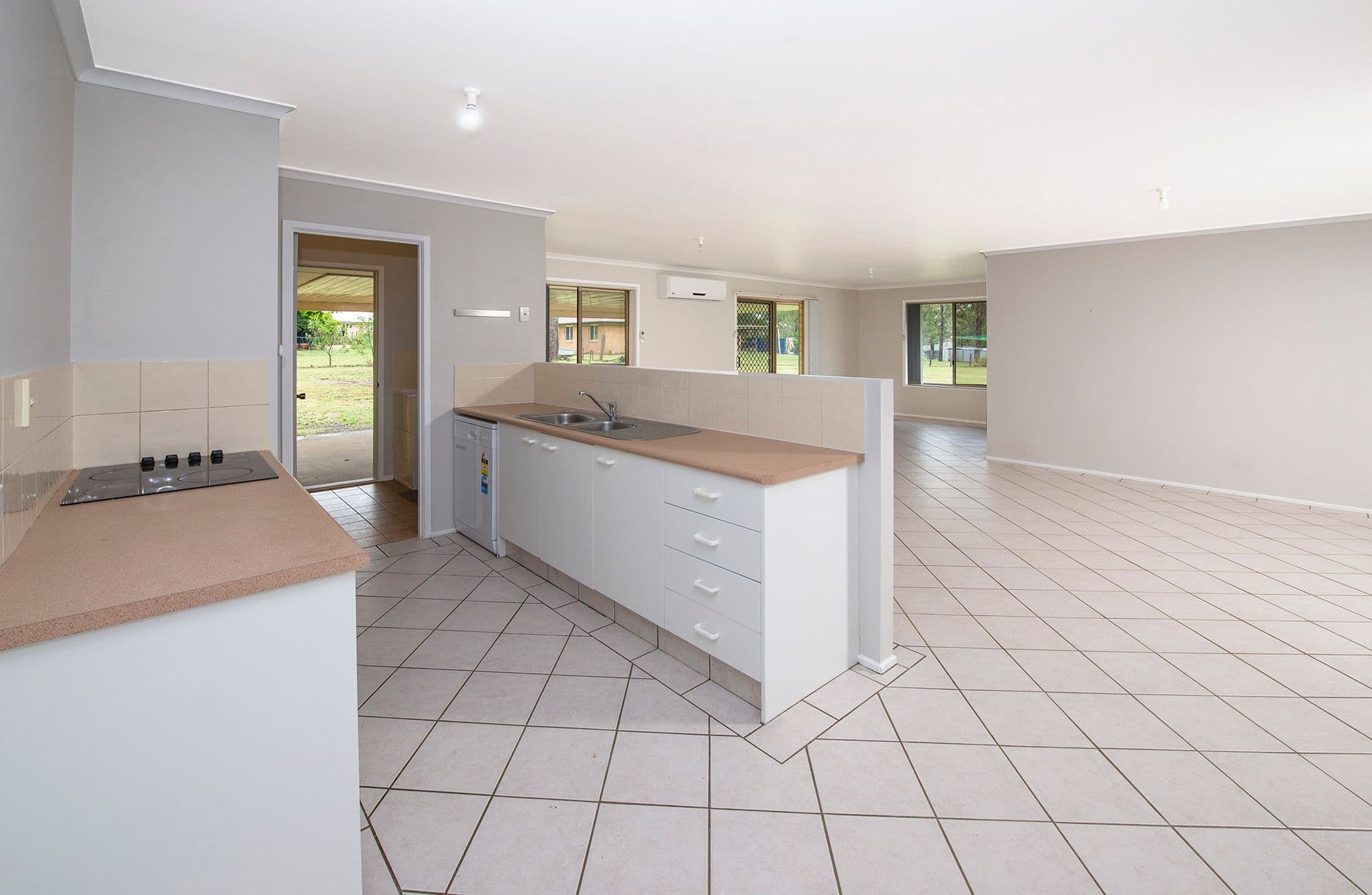 39 Elm Road, Walloon QLD 4306, Walloon - Thumbnail 3