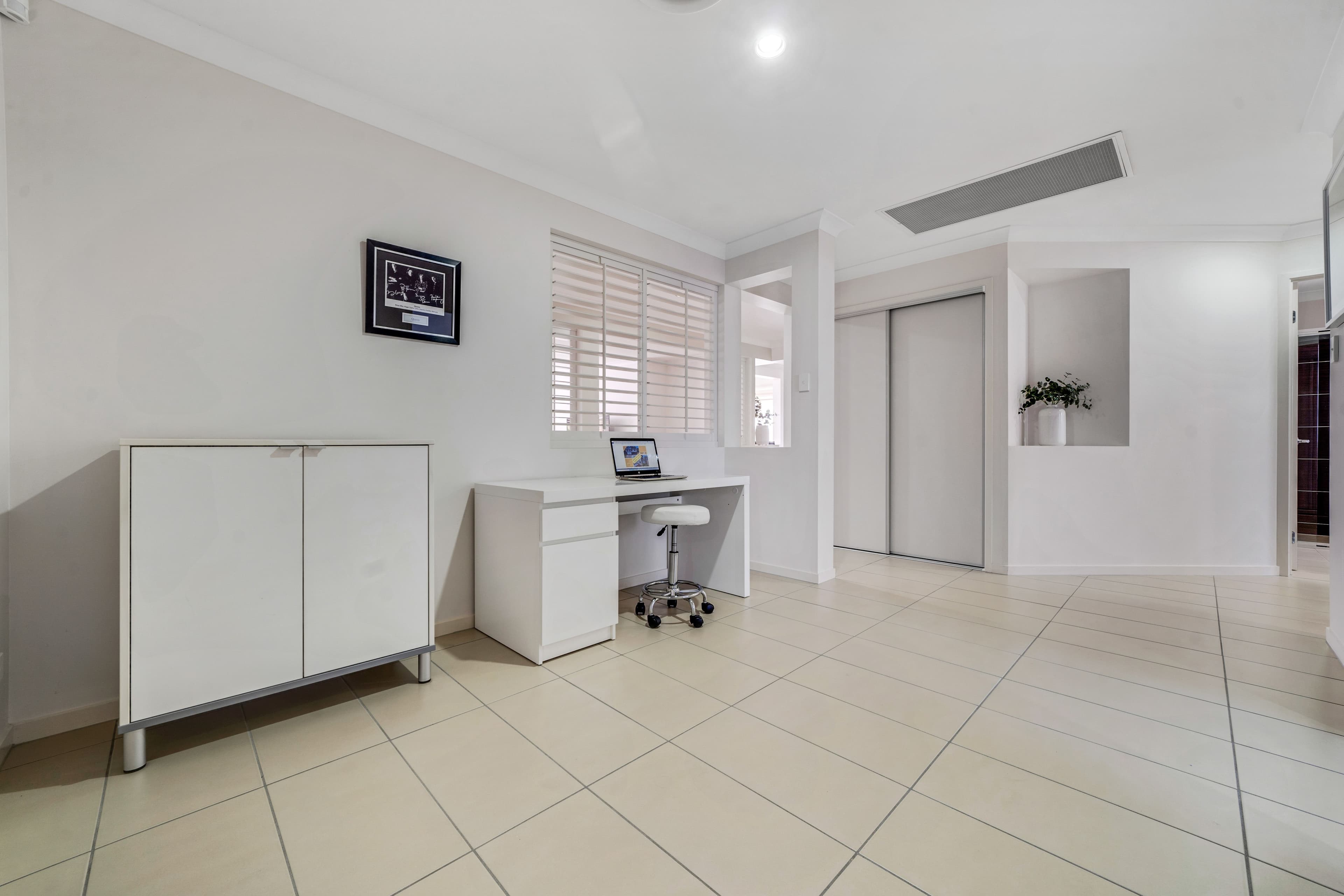 19 Dennis Vale Drive, Daisy Hill QLD 4127, Daisy Hill - Thumbnail 8