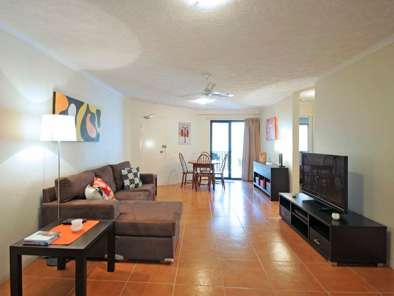 15 Johnston Street, SOUTHPORT QLD 4215, Southport - Thumbnail 3