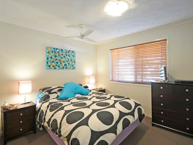 15 Johnston Street, SOUTHPORT QLD 4215, Southport - Thumbnail 4