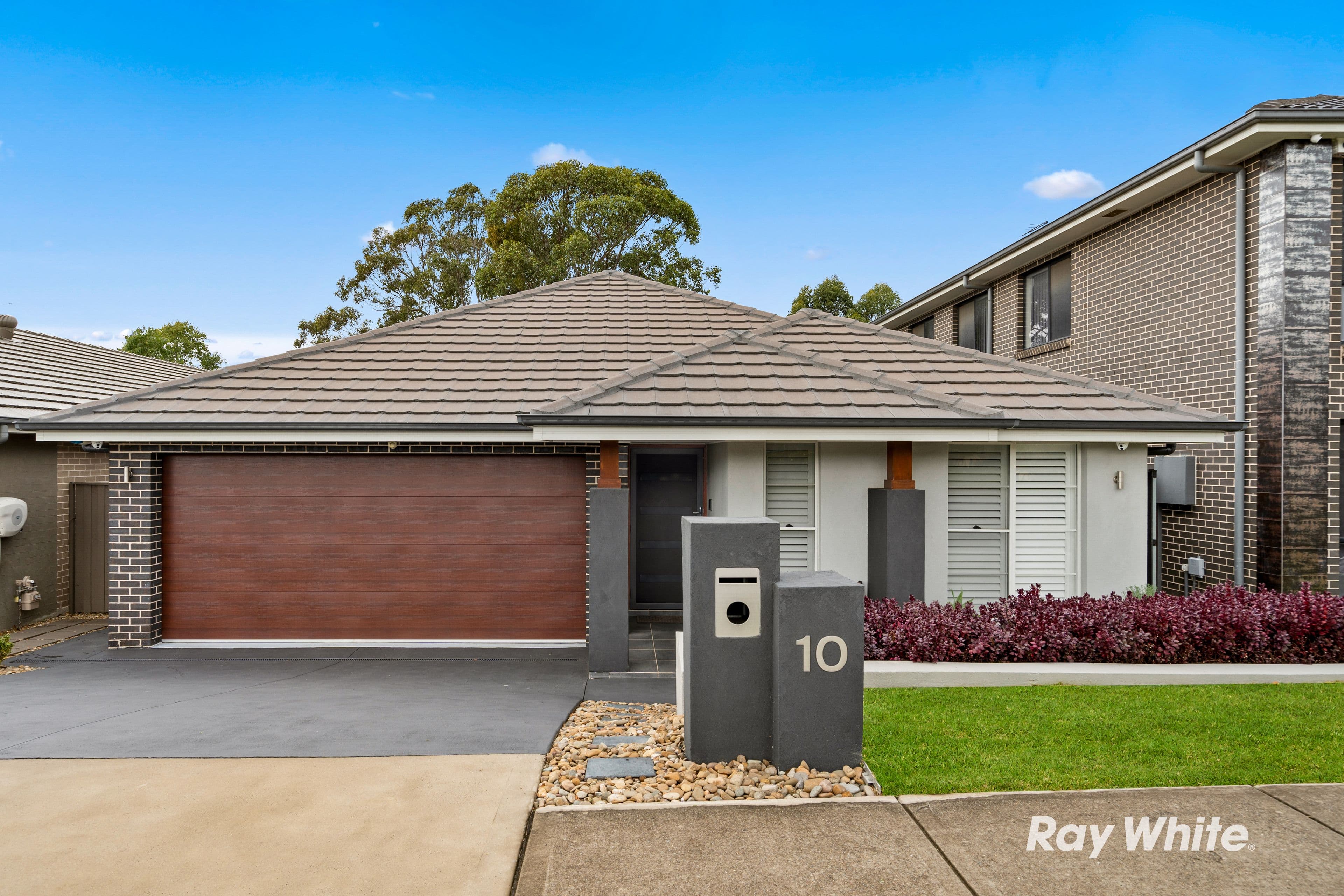 10 Oakhill Crescent, Colebee NSW 2761, Colebee - Image 1