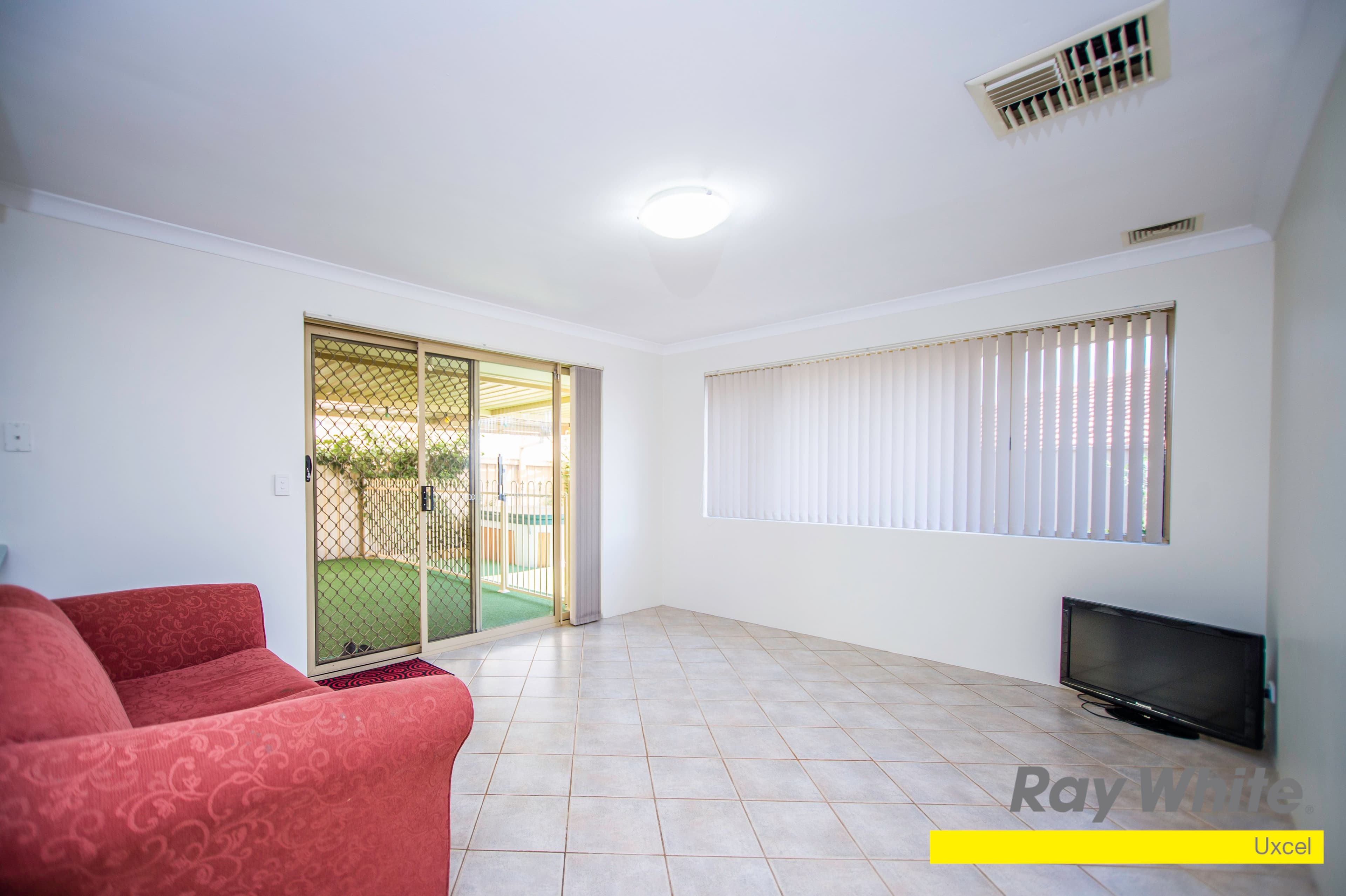 18 Lucinda Court, Huntingdale WA 6110, Huntingdale - Thumbnail 3