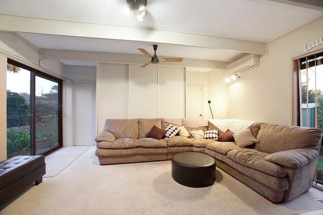 33 James Cook Drive, CRANBOURNE VIC 3977, Cranbourne - Thumbnail 4