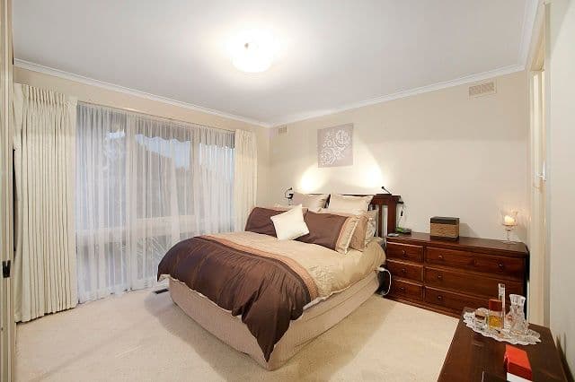 33 James Cook Drive, CRANBOURNE VIC 3977, Cranbourne - Thumbnail 5