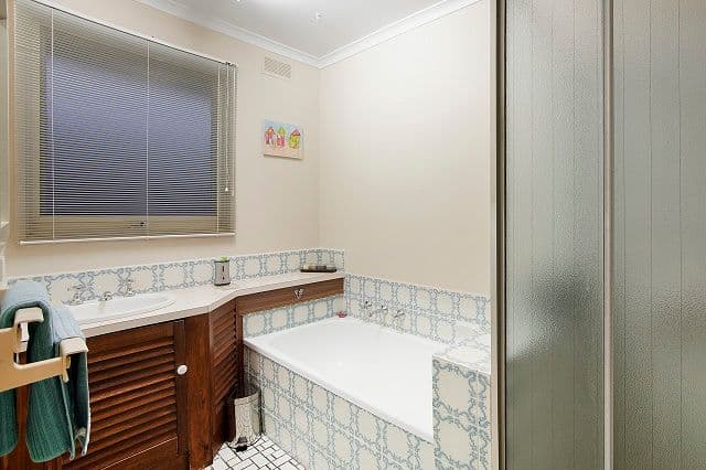 33 James Cook Drive, CRANBOURNE VIC 3977, Cranbourne - Thumbnail 6
