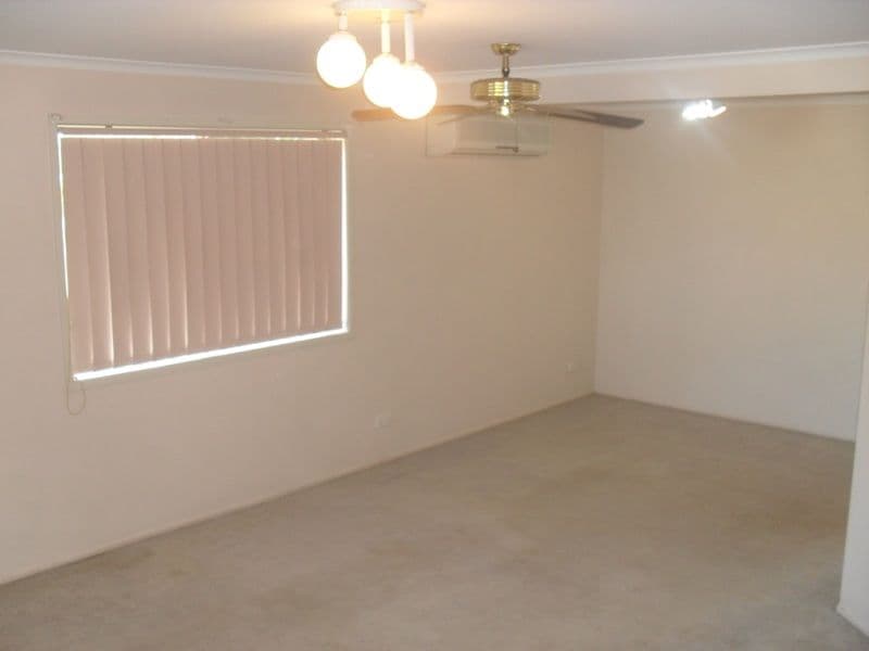 11 Byzance Close, EIGHT MILE PLAINS QLD 4113, Eight Mile Plains - Thumbnail 3