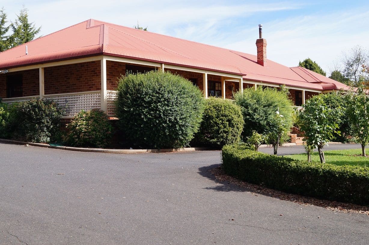 11 Borrodell Drive, ORANGE NSW 2800, Orange - Image 1
